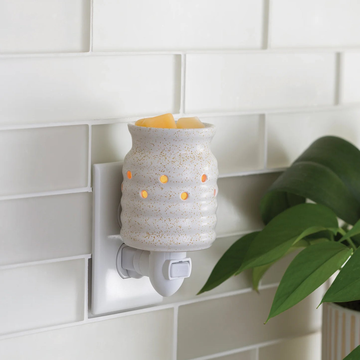 Farmhouse Pluggable Wax Warmer