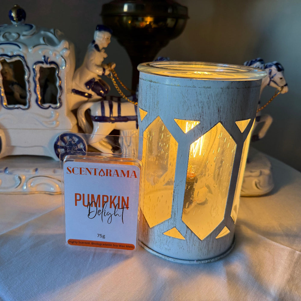 Pumpkin Delight Soy Wax Melt Clamshell Photo with Arbor Warmer in Image
